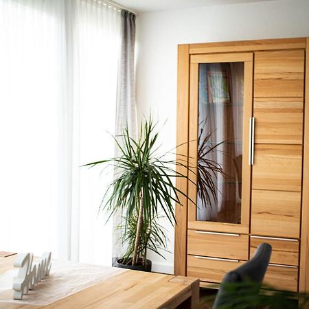 Ferienwohnung Am Schlosspark Ebersdorf  エクステリア 写真