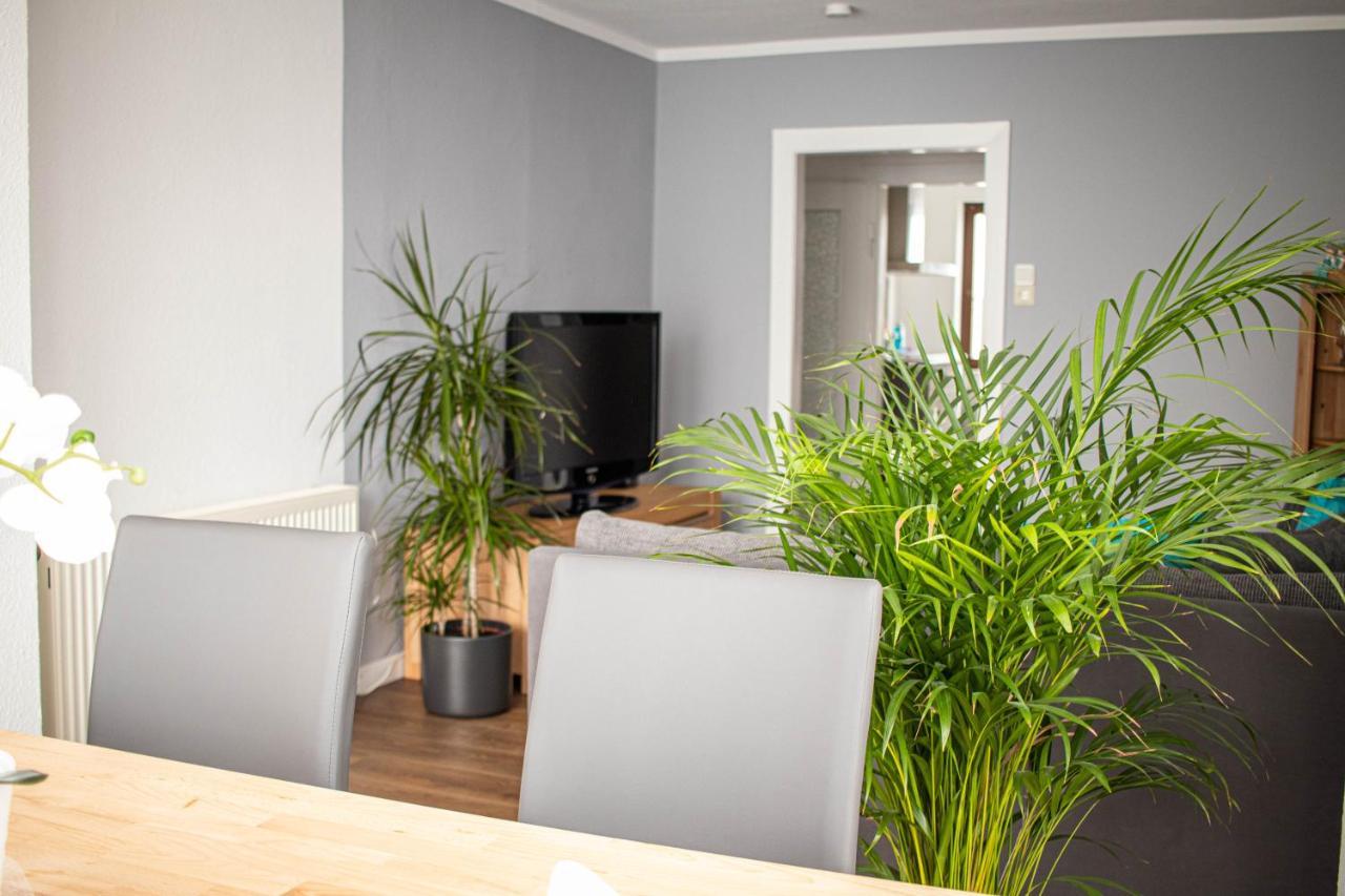 Ferienwohnung Am Schlosspark Ebersdorf  エクステリア 写真